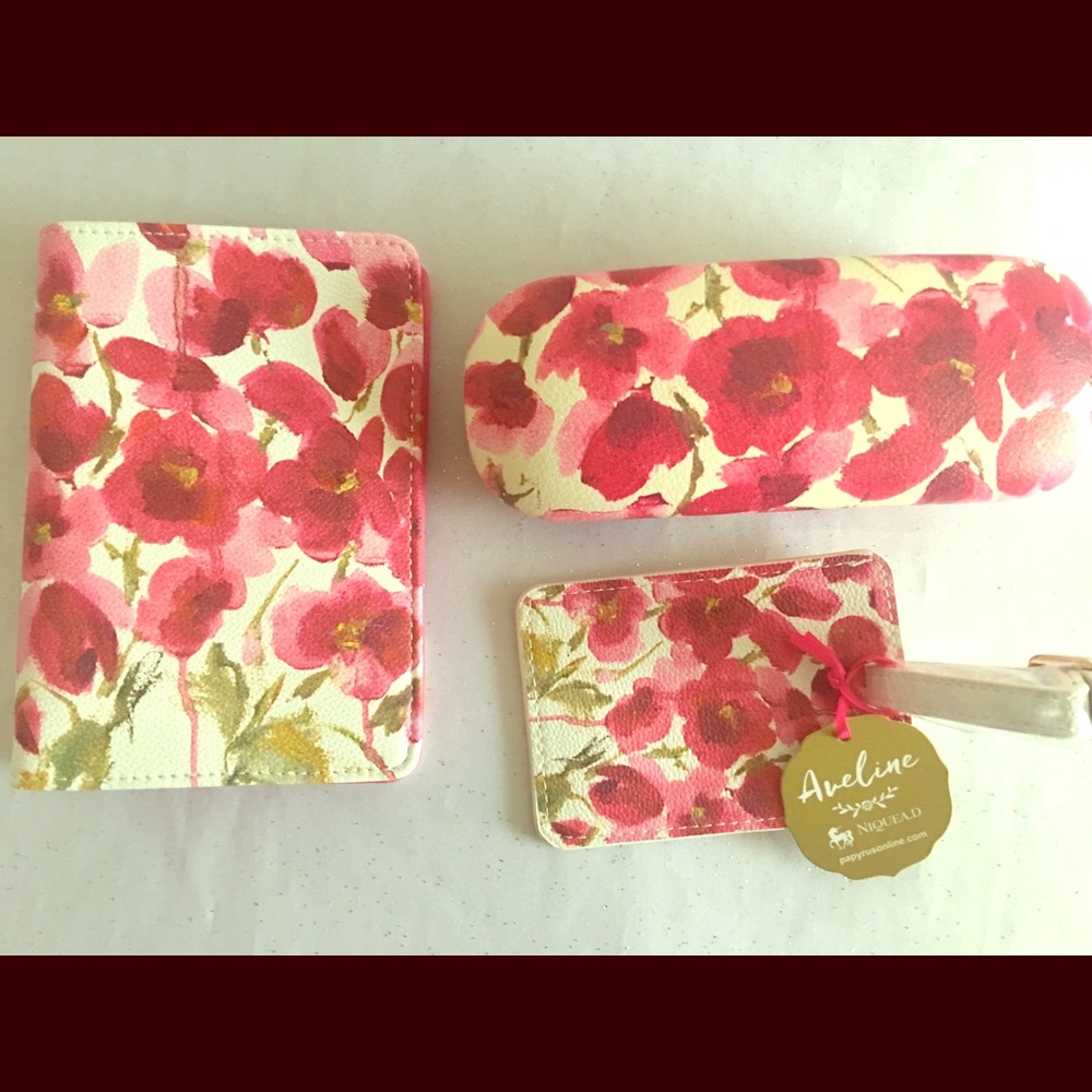 Papyrus Aveline Passport Holder Luggage Tag Set